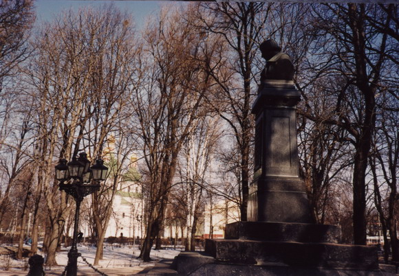 Нежин Памятник Гоголю